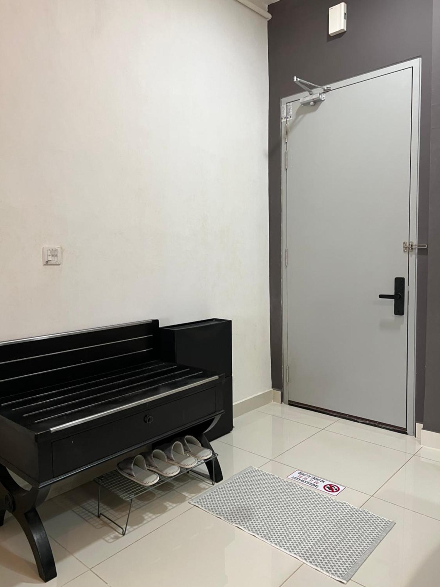 Nl Core Soho Suite Klia Sepang Bagian luar foto