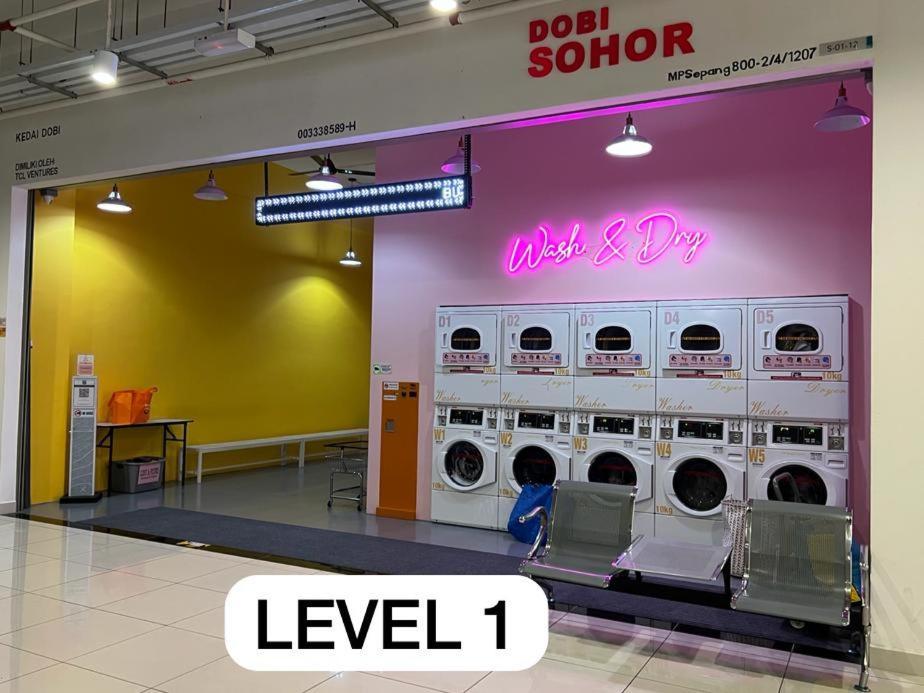 Nl Core Soho Suite Klia Sepang Bagian luar foto